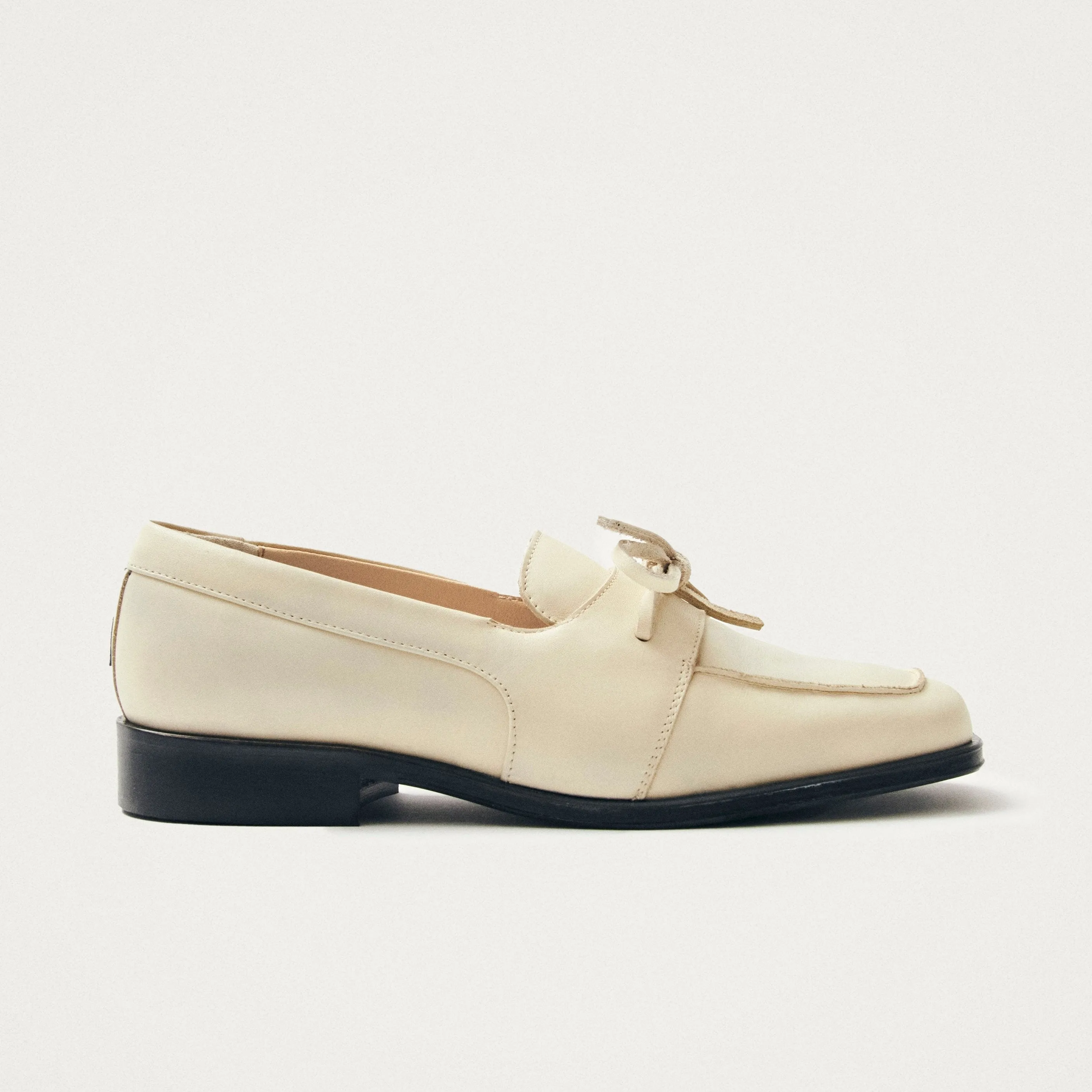 Amour Cream Leather Loafers