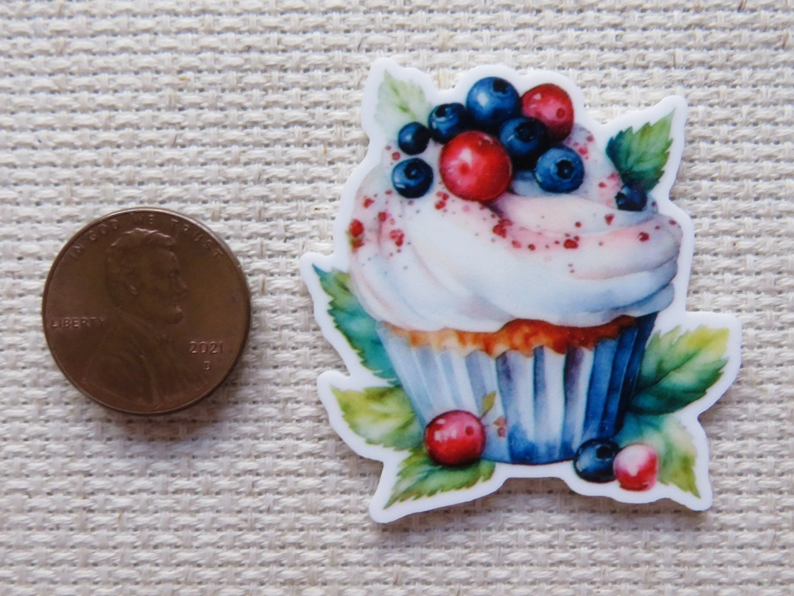 Blueberry Cupcake Needle Minder, Cover Minder, Magnet