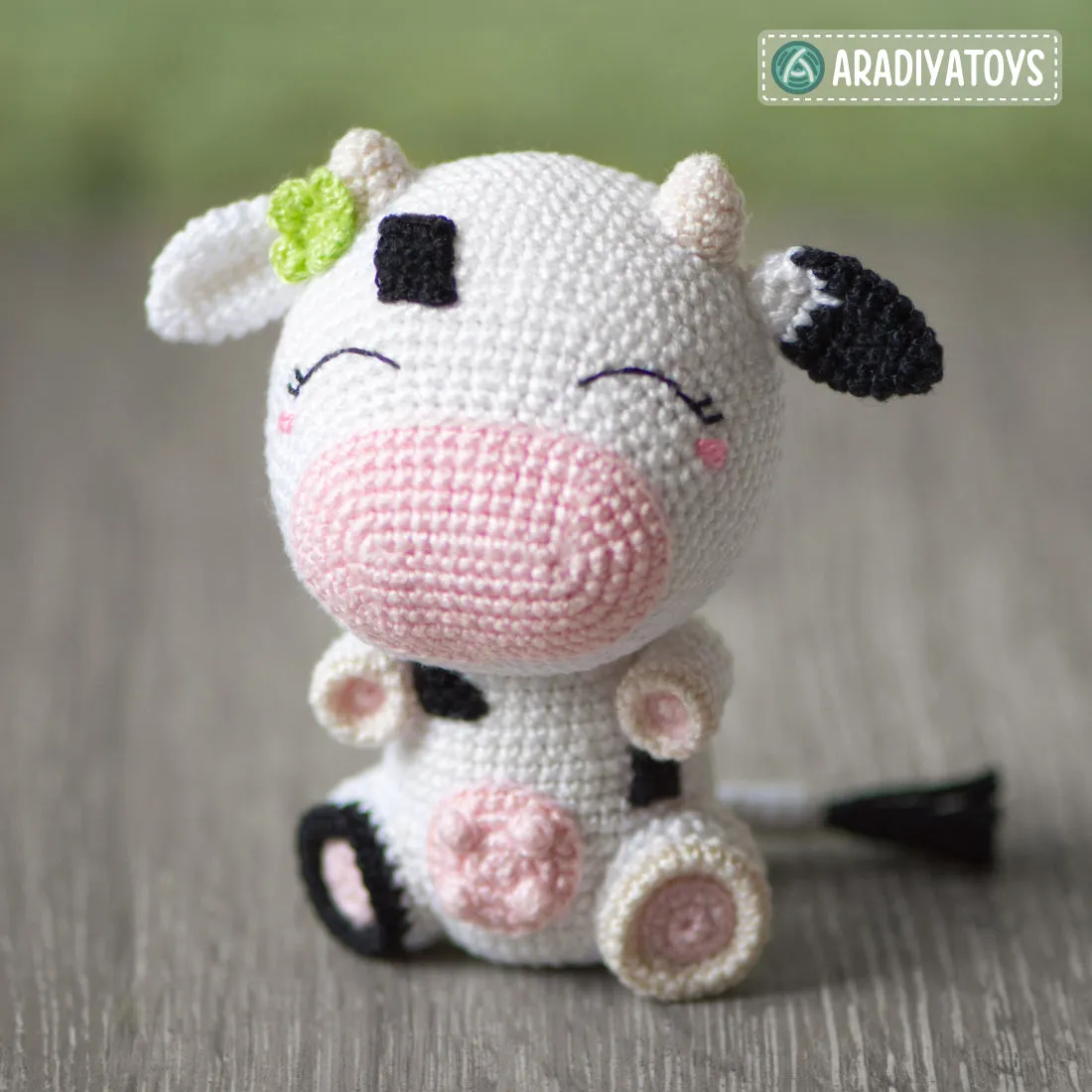 Crochet Pattern of Cow Mia from "AradiyaToys Design" (Amigurumi tutorial PDF file) / cute cow crochet pattern by AradiyaToys