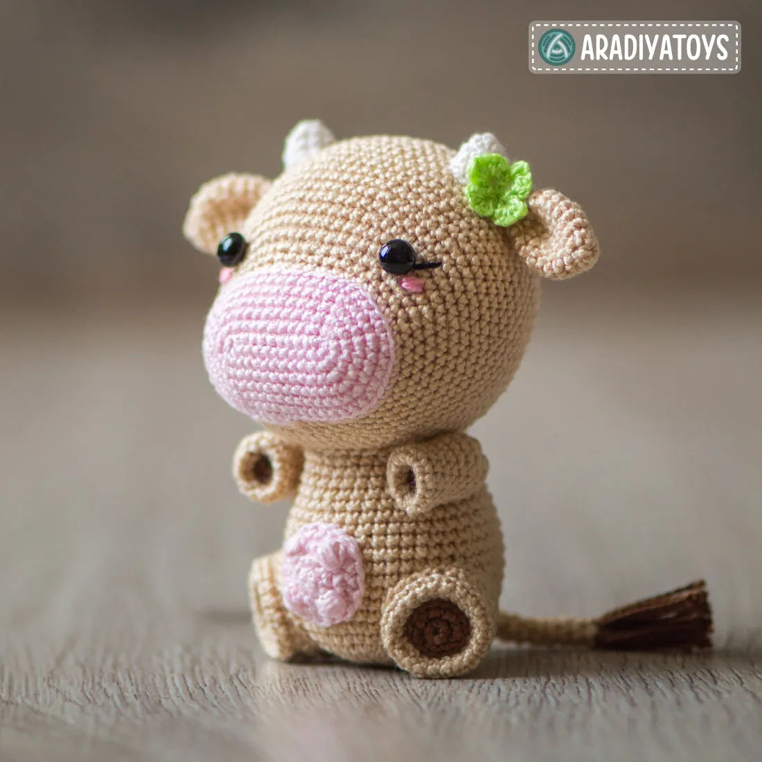 Crochet Pattern of Cow Mia from "AradiyaToys Design" (Amigurumi tutorial PDF file) / cute cow crochet pattern by AradiyaToys