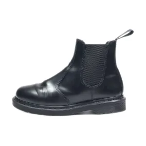 Dr. Martens Casual Boots Leather Black Colour For Men