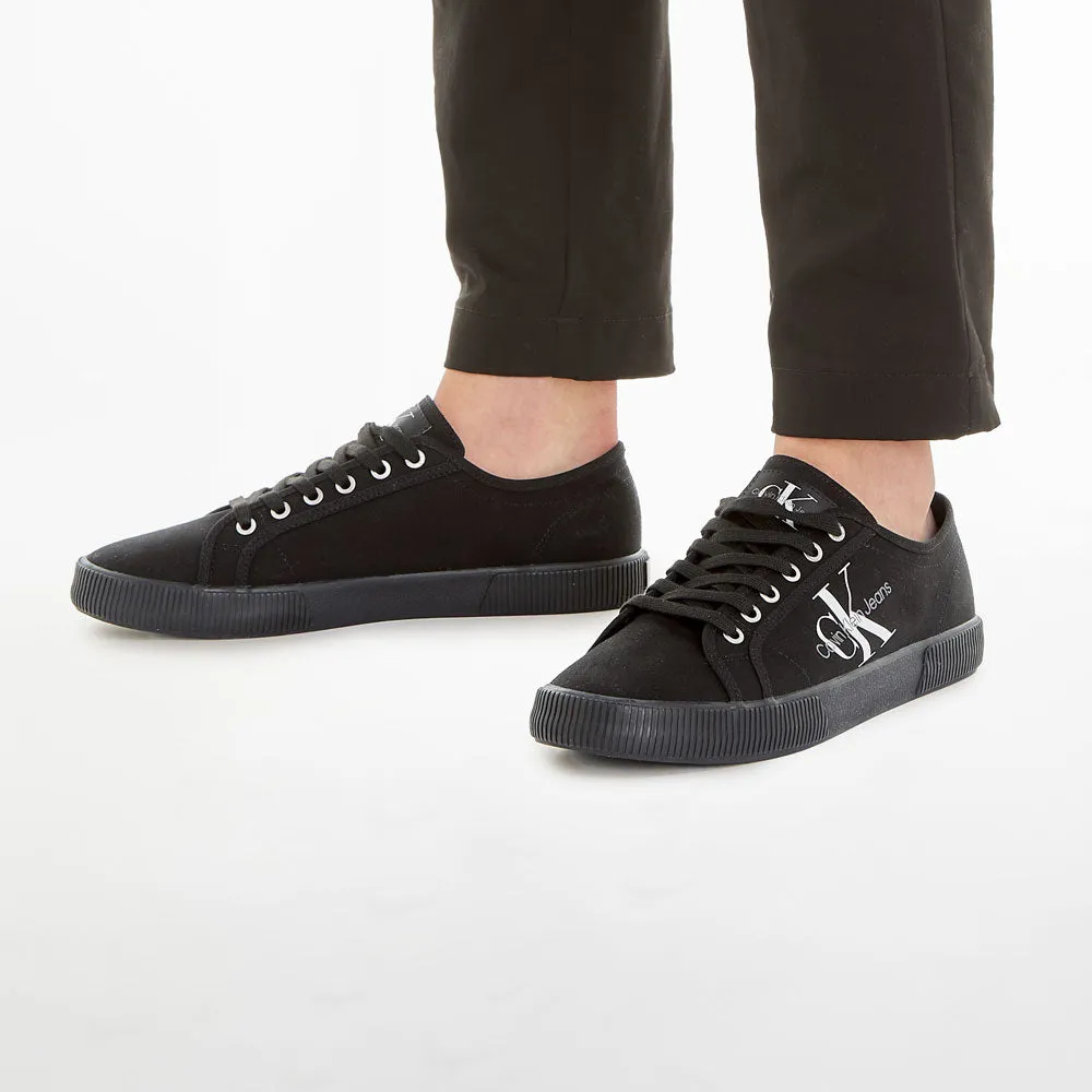 Essential Vulcanized Low Top Sneakers - Black