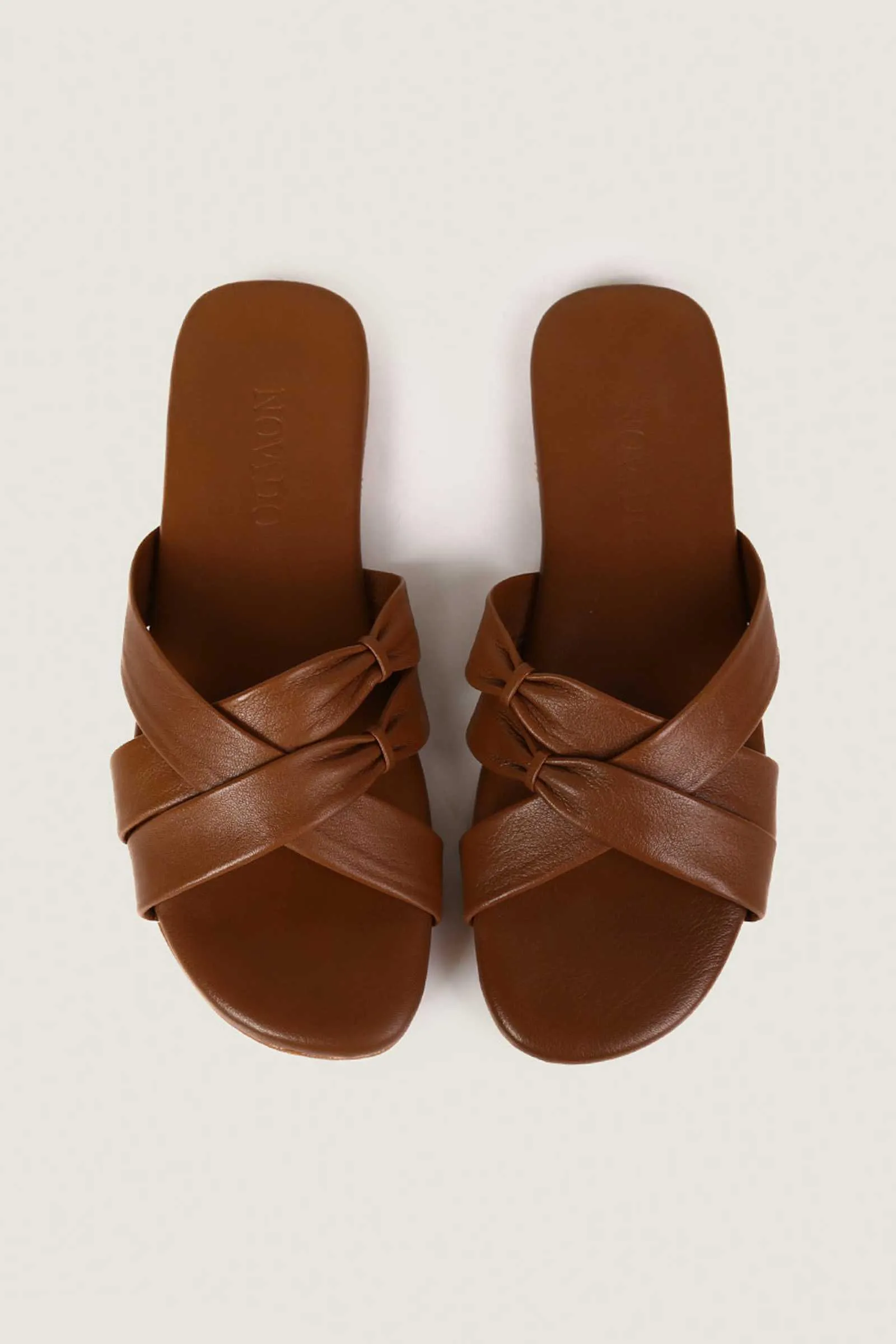 Novado - Flat Leather Sandals - Brown