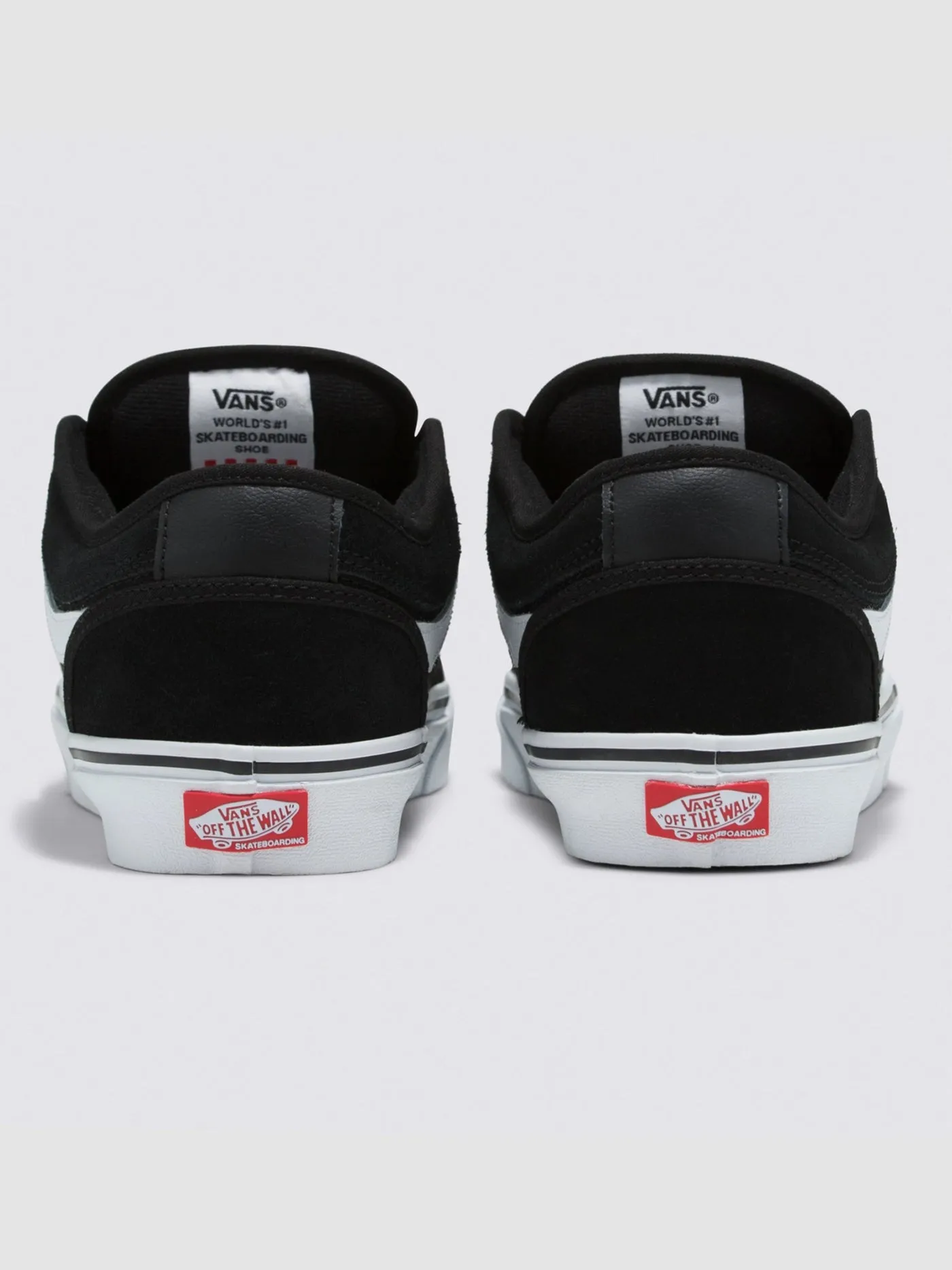 Skate Chukka Low Sidestripe Black/White Shoes