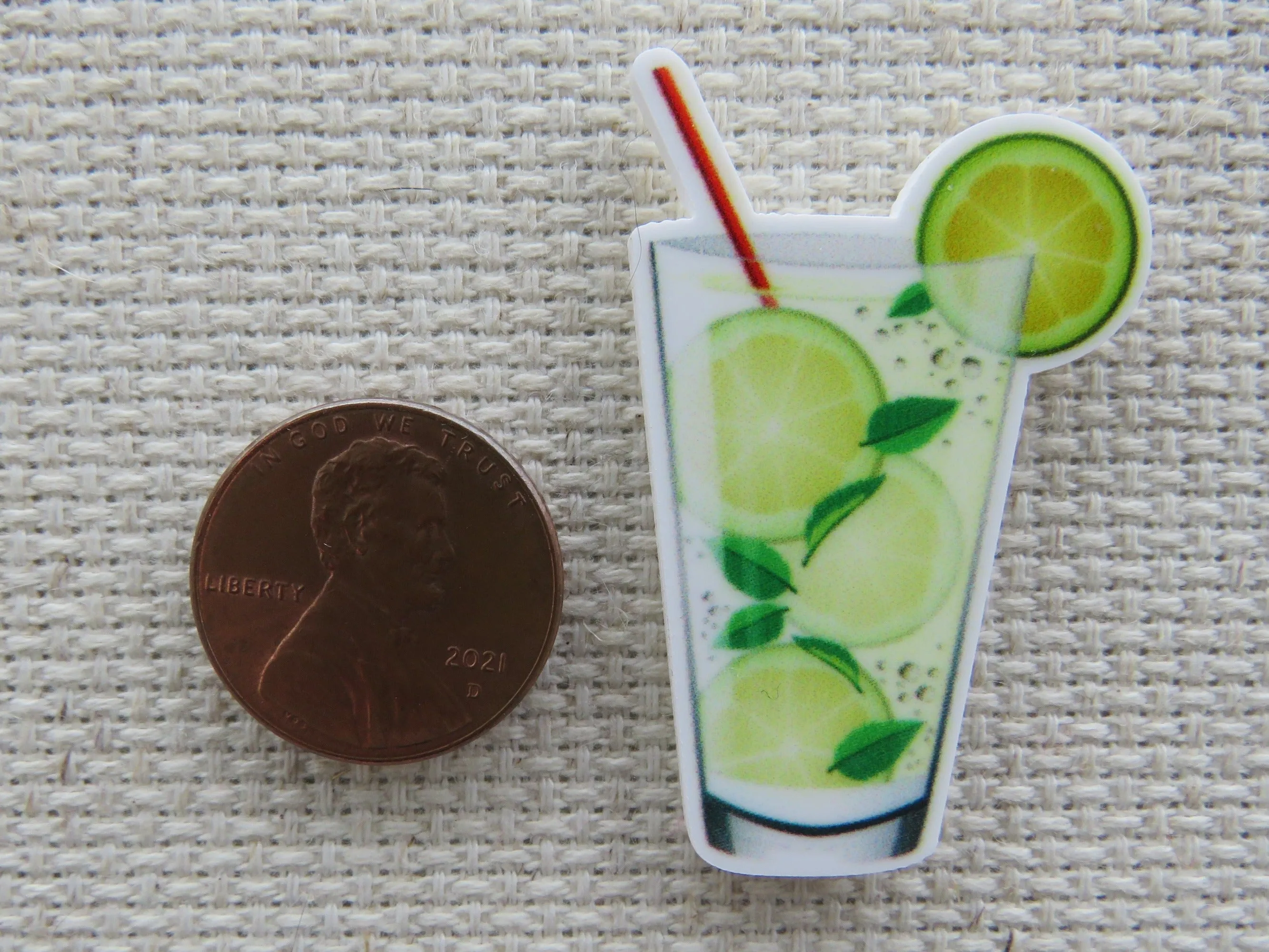Tall Glass of Limeade Needle Minder, Cover Minder, Magnet