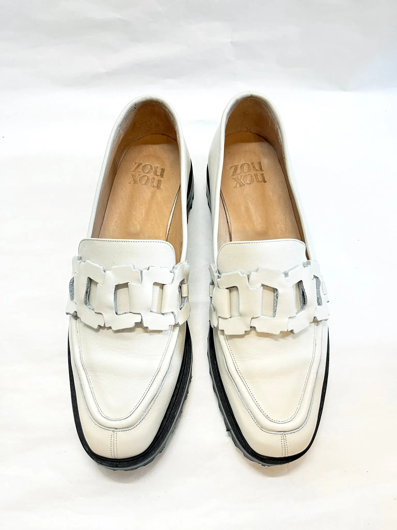 Trini Loafer in Marfil Size 40