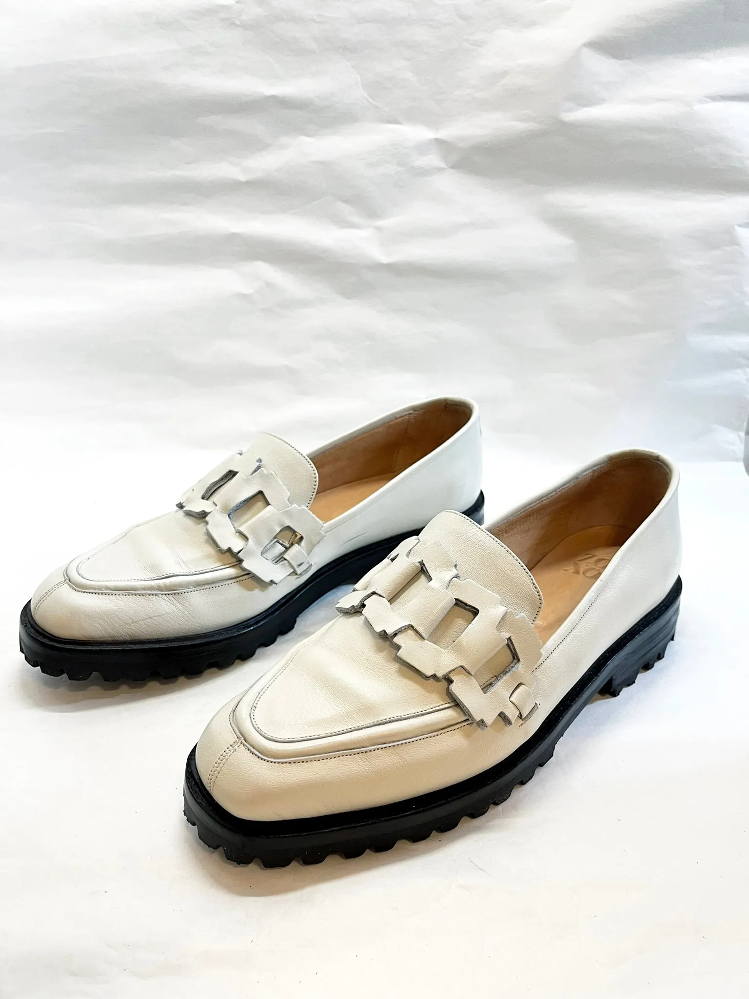 Trini Loafer in Marfil Size 40