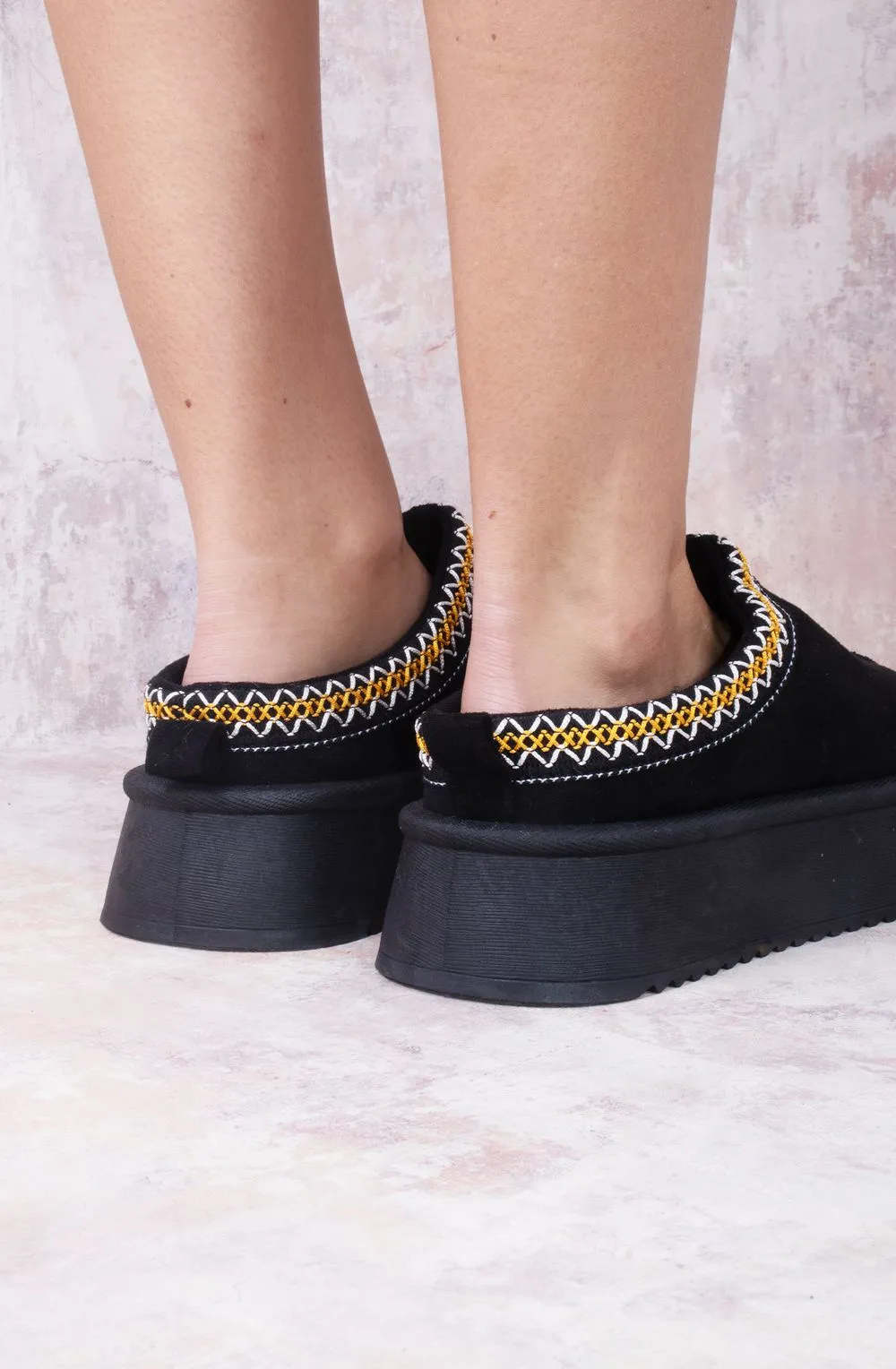 Vanilla Suede Embroidered Chunky Platform Slippers Shoes - Black