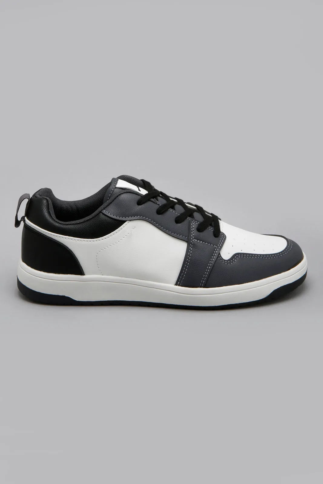 White/Black Skate Shoe