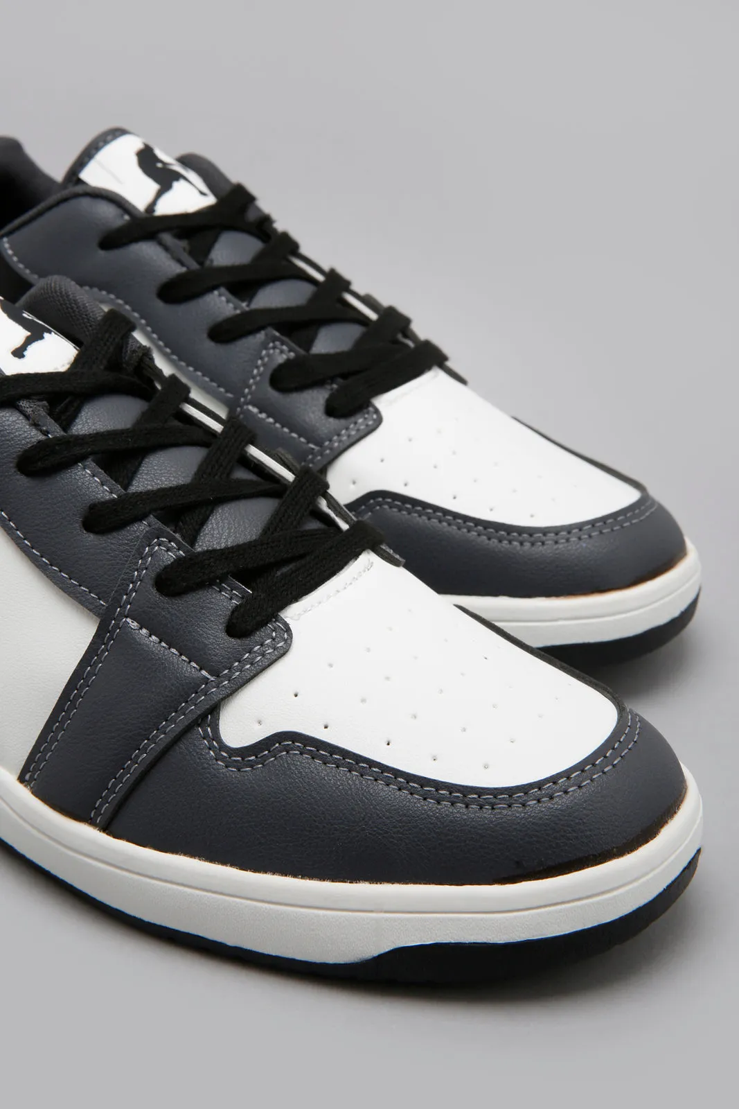 White/Black Skate Shoe